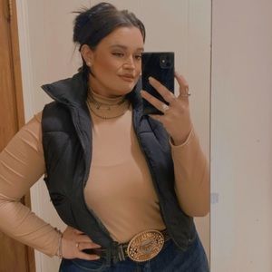 Meet your Posher, Jessica